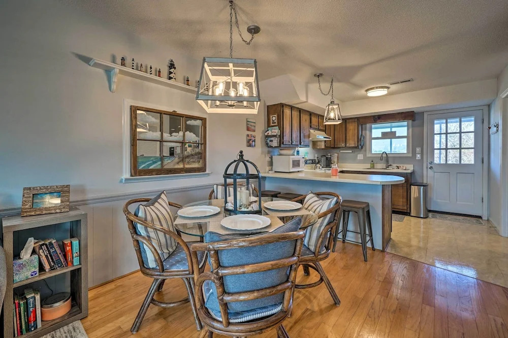 Holden Beach Vacation Rental: Short Path to Beach