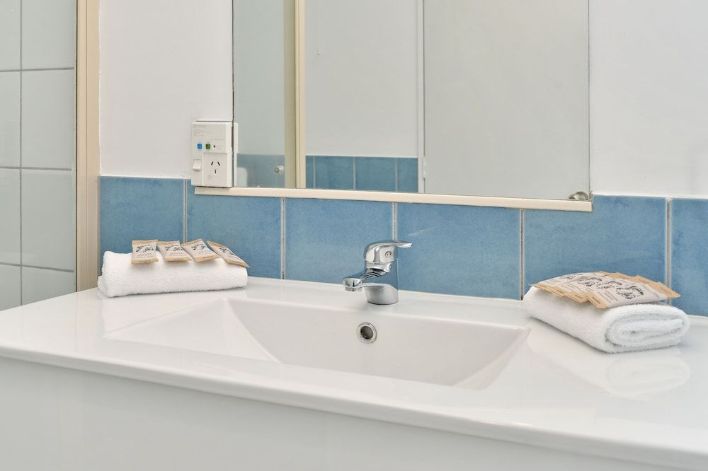 City Haven - 4BR for Families & Friends, Secure Parking