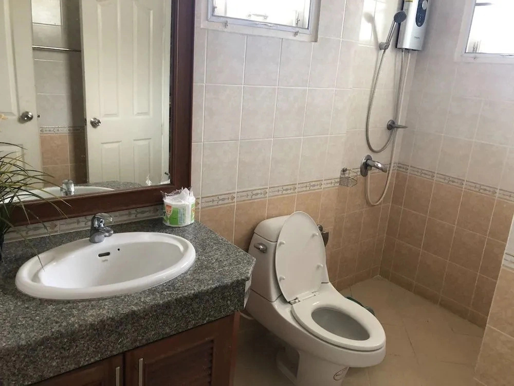 Pattaya Pool Villa TLH