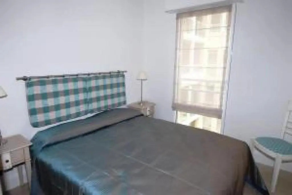 Stunning 2 Bed 2 Bath Apt on the Cannes sea Front has Swimming Pool and is a Secure Modern Building - 464