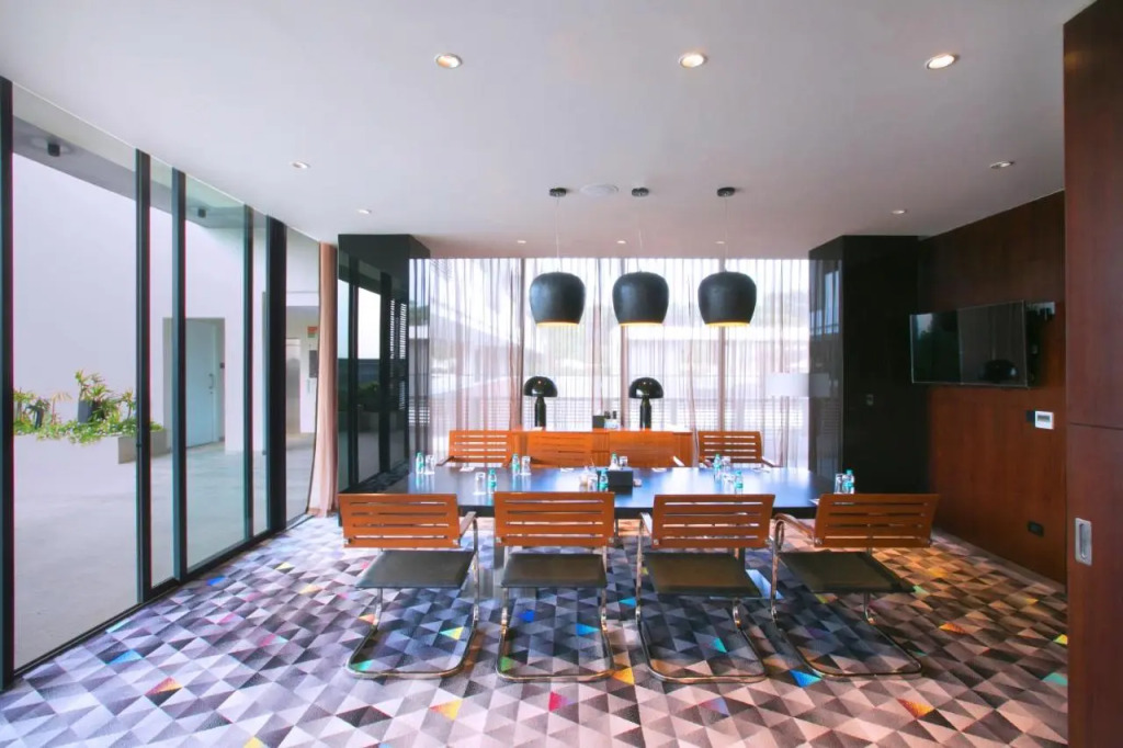 BLVD Club - Near BENGALURU AIRPORT