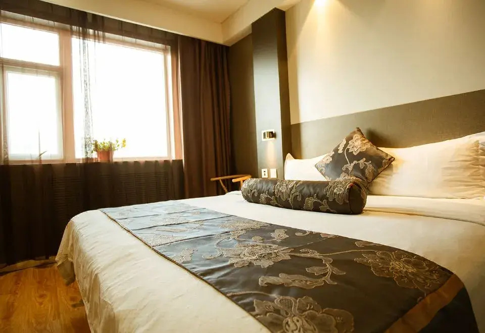 Oasis Business Hotel (Dongying Xisi Road)