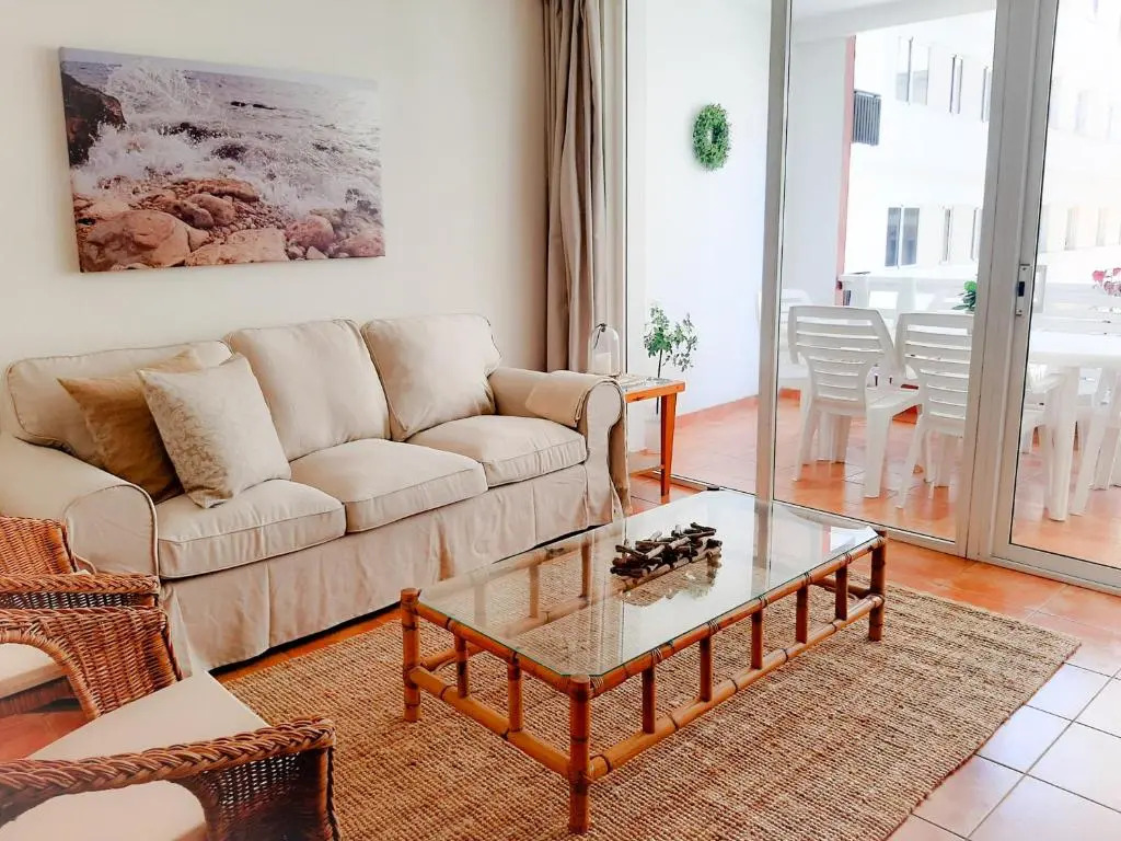 Coast apartment,5 people,wifi,150 metres sea