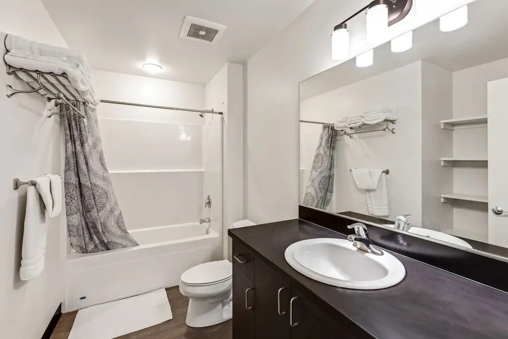 Roxy Condo 203 in Bremerton