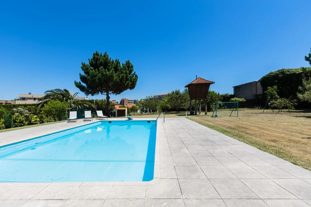 Sunny Country House with Swimming Pool