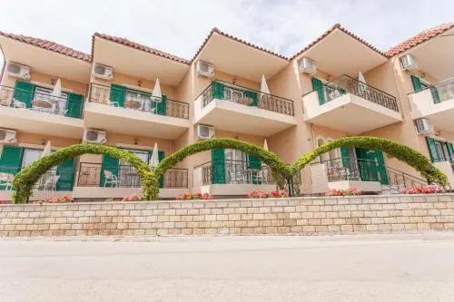Konstantinos Hotel & Apartments I