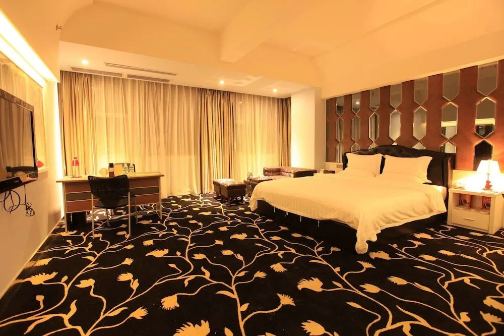 Shenghui Hotel
