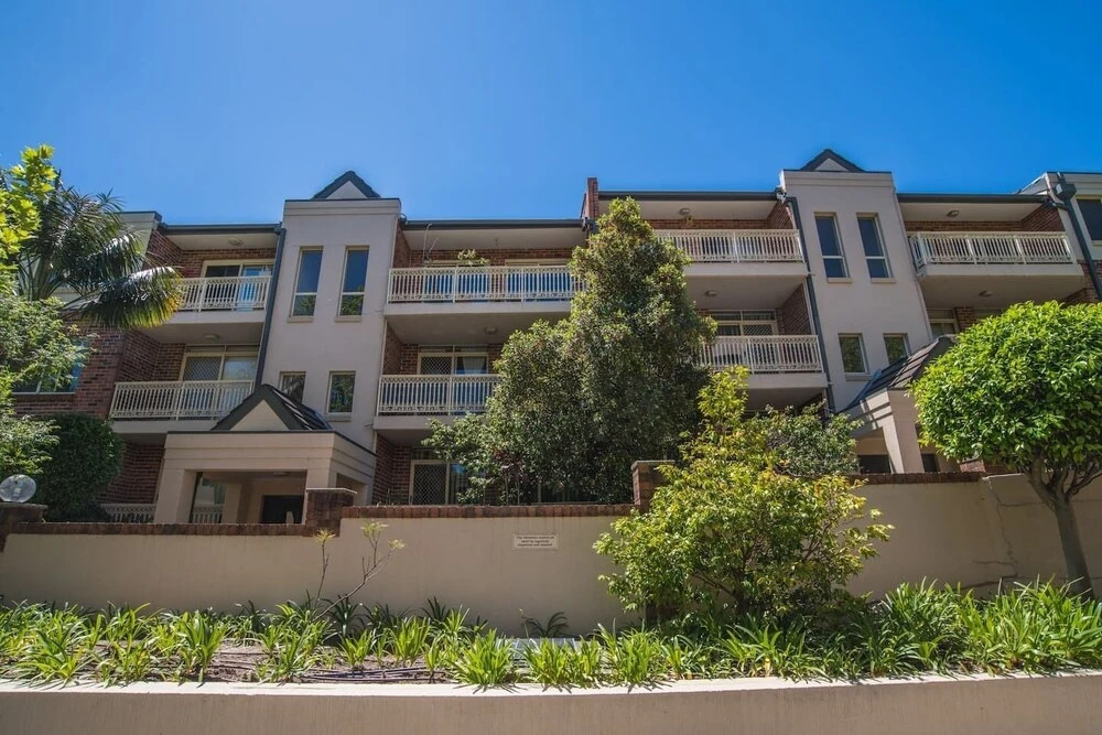 Rustic Hardwood 2 Bedroom Apartment in Randwick