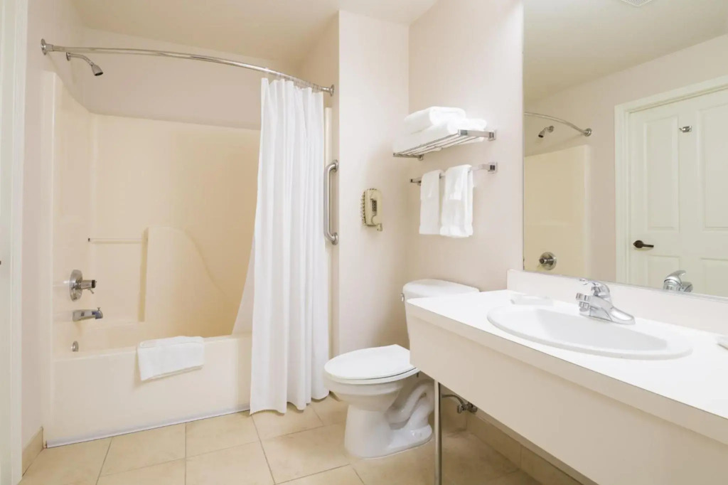 Ashland Hills Hotel & Suites