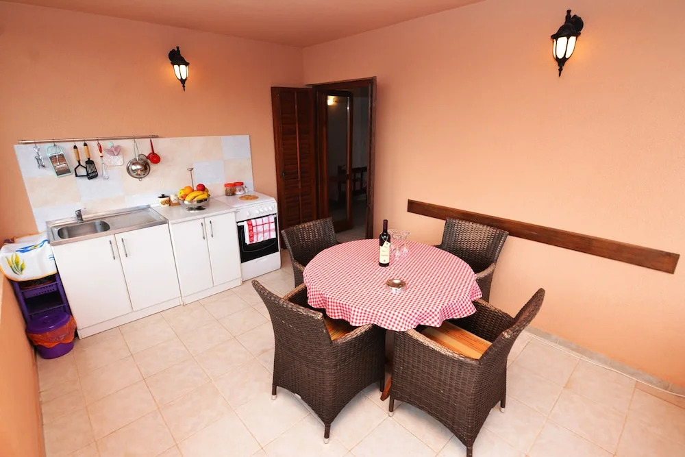 Apartments & Rooms Vanja
