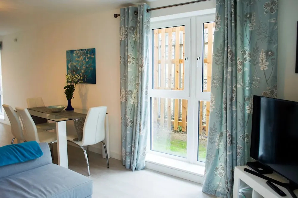 2 Bedroom Flat Close To The City Centre