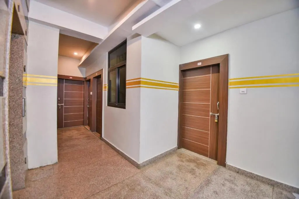 J C Palace by OYO Rooms