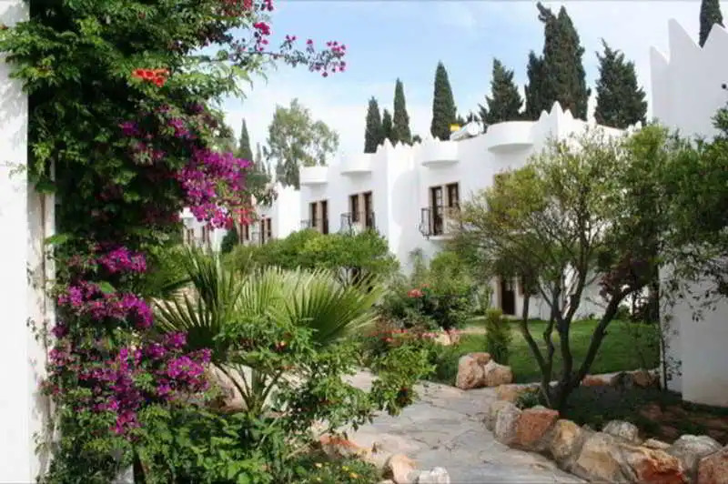 Flora Safir Hotel