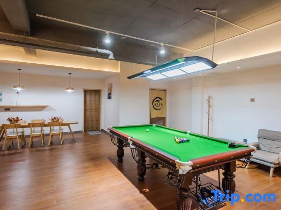 Dali li li wan xiang youth community hostel