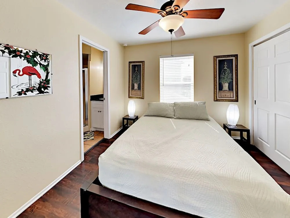 3BR/3BA Direct Ocean View Lost Colony Property by RedAwning