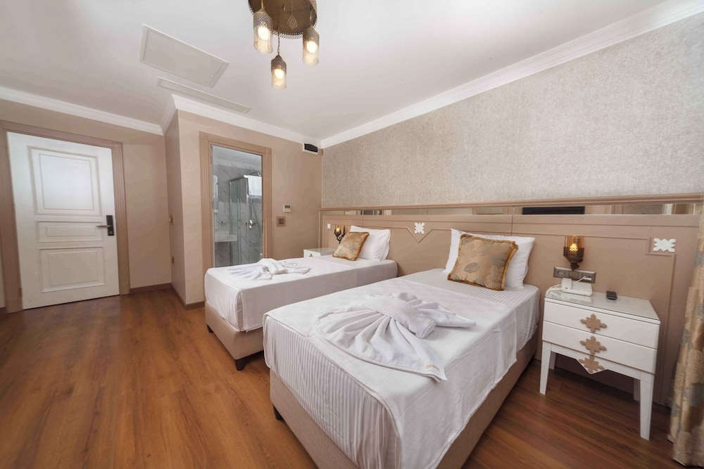 Istanbul Old City Beyazid Belmond Hotel