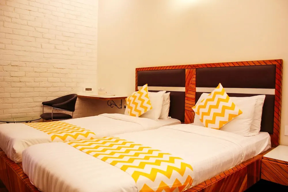 FabHotel Infinity Nest Sushant Lok