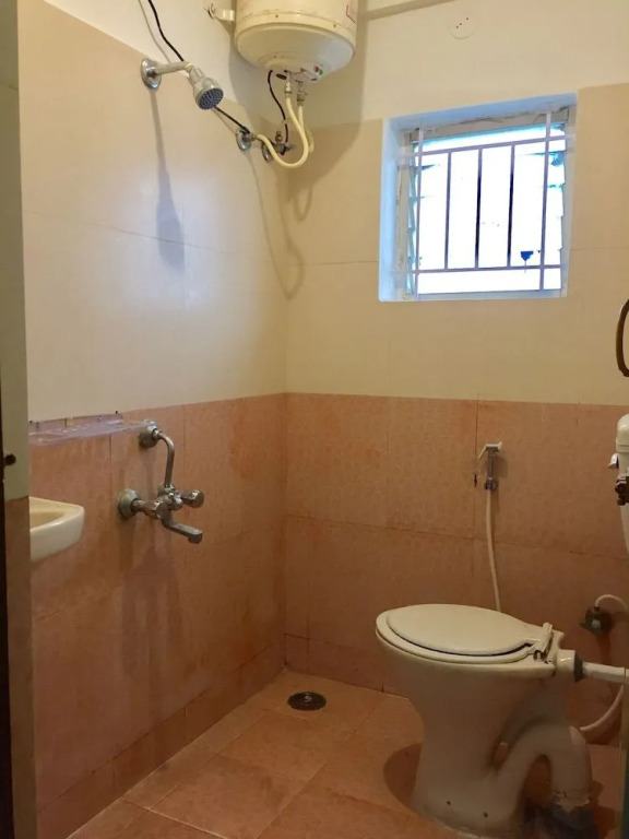Transit Dorms - Hostel