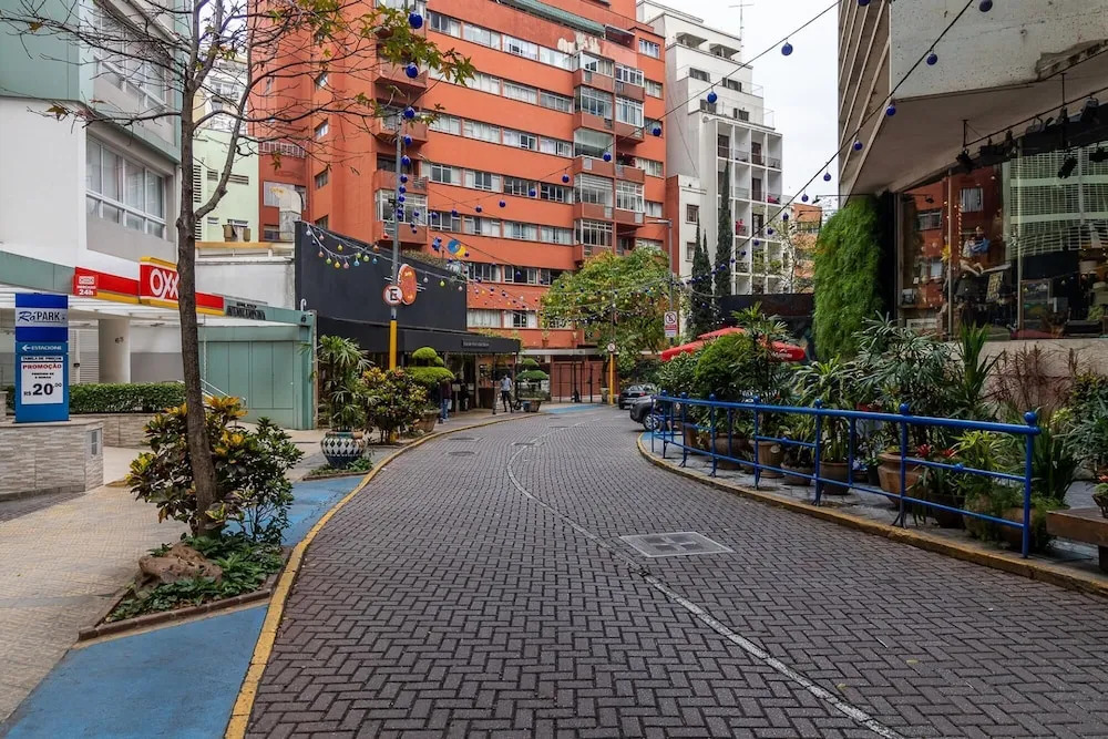 Av0108 in S o Paulo