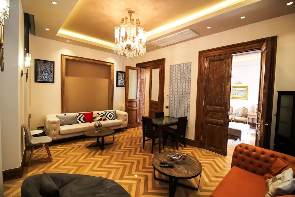 Maroon Residence