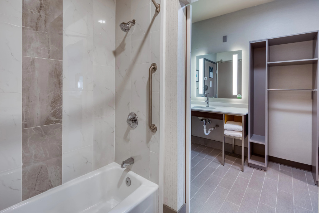 Holiday Inn Kansas City Downtown by IHG