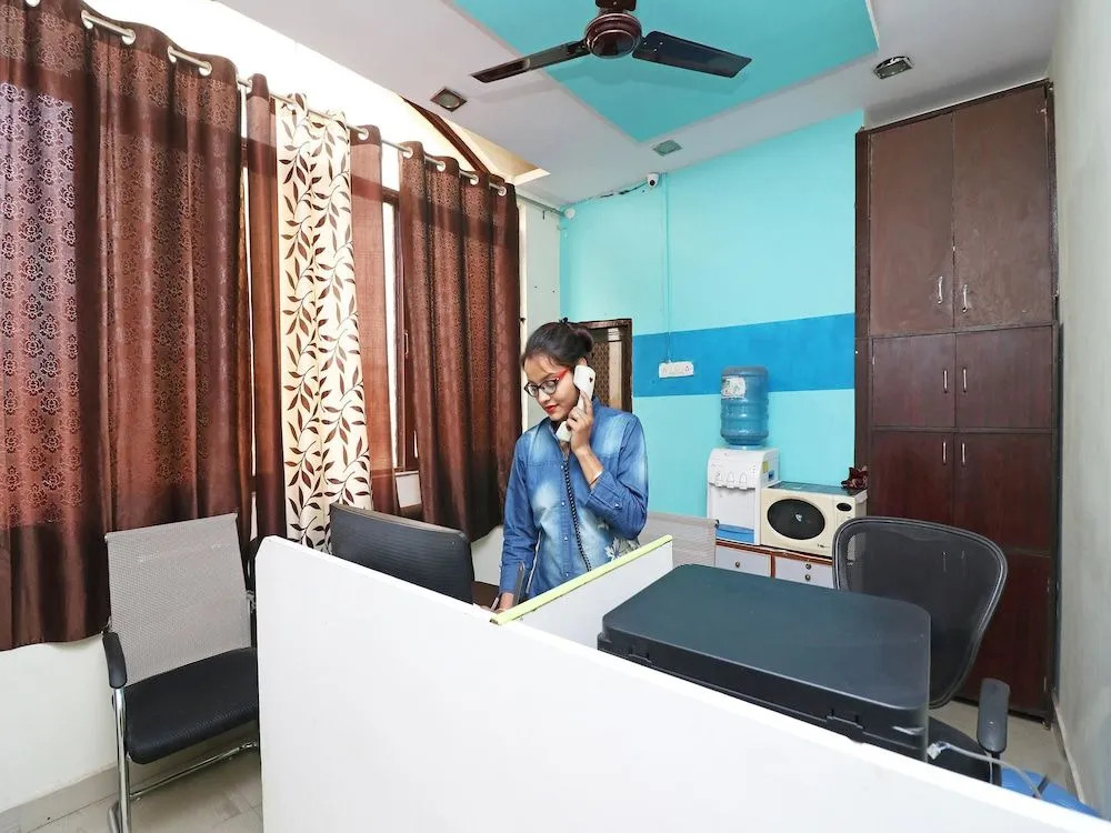 OYO 24172 Hotel Jp Heights