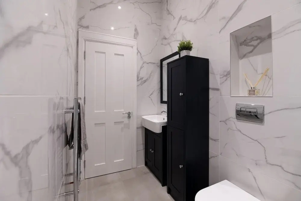 Woodside Park 3 Bedroom Apartments with Parking