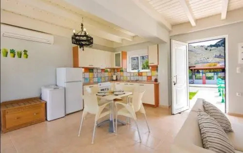 Kolympia Family Pool House