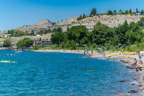 Lakefront Getaway