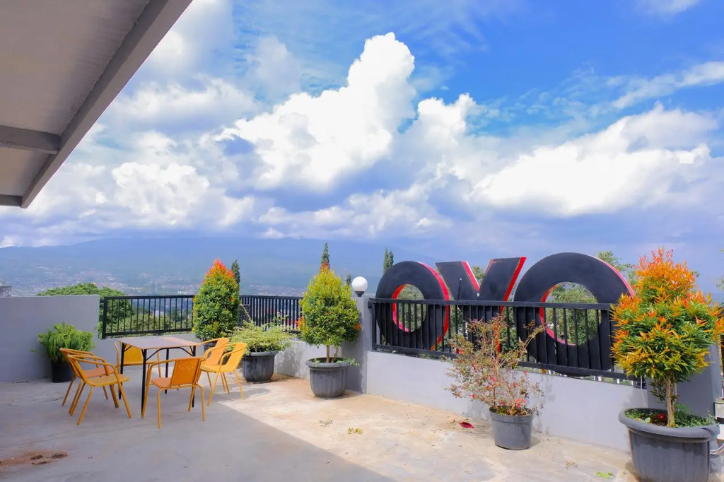 OYO 354 32 Guest House