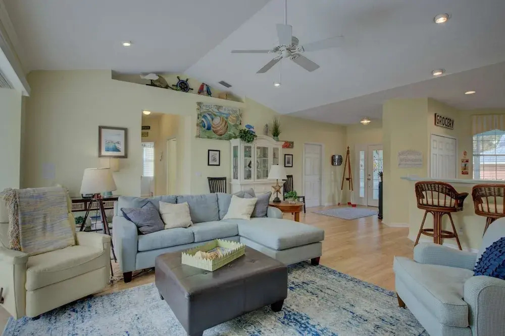 Tortuga Pool Home