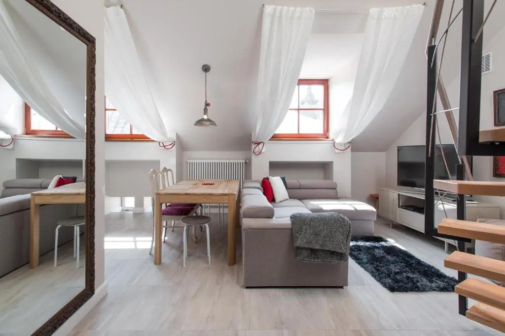 Tomasza Residence