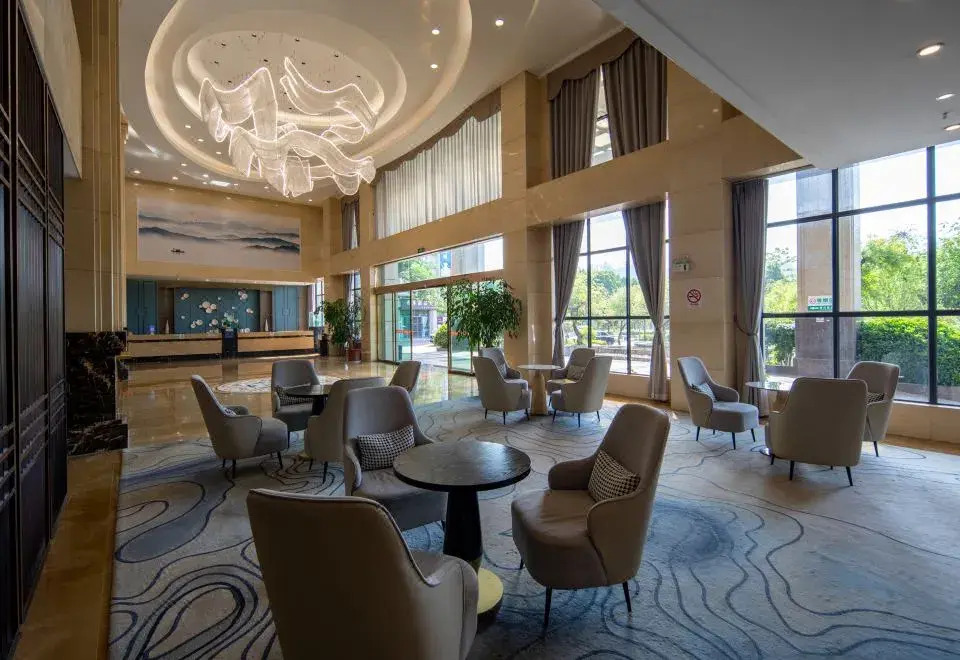Huaning Hotel