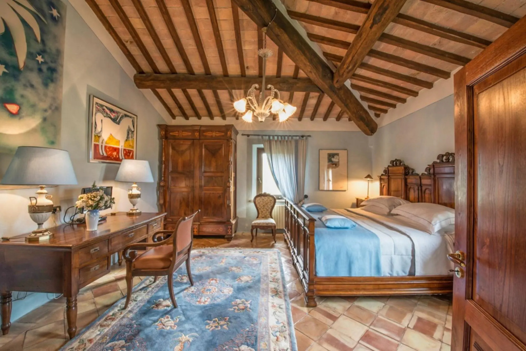 Independent Villa up to 18 Guests Pool Tennis Fitness and Wellness Area -villa Giuncheto