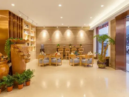Qin Shuju Hotel (Hengdian World Studios Qin Palace)