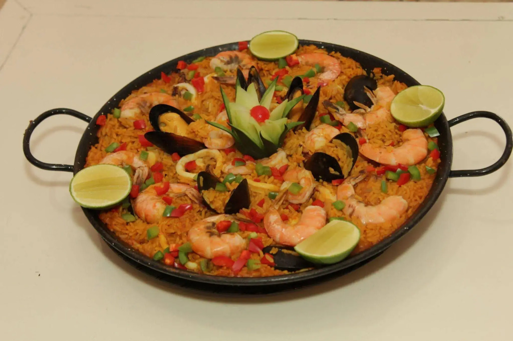 Pelicano Inn Playa del Carmen - Beachfront Hotel