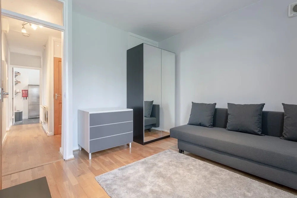Well-located 2 Bedroom Flat Close To Angel Station