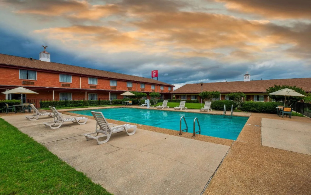 Red Roof Inn Meridian