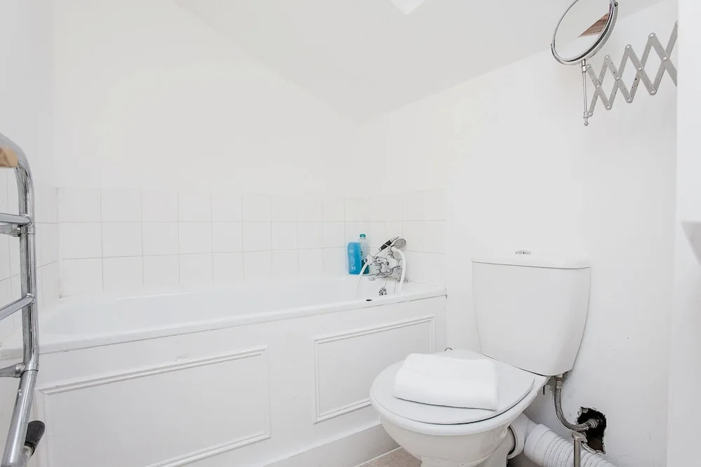 Elegant Victorian 3 Bed Home near Hammersmith