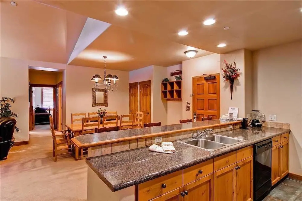 2208 Timberline Lodge, Trappeur's Crossing Apartment 4