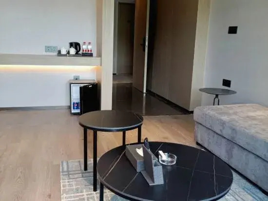 Yunlu Hotel (Southwest International Trade City, Guanshanhu District, Guiyang)