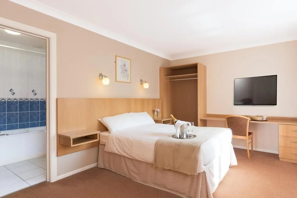 The Sandpiper Hotel, Sure Hotel Collection by Best Western