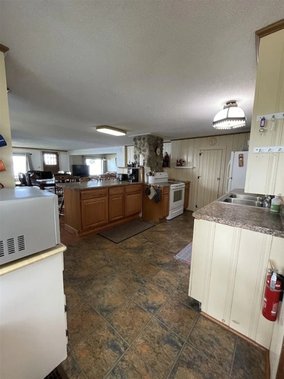 Jordan Bay Getaway Limit 8 3 Bedroom Home by RedAwning