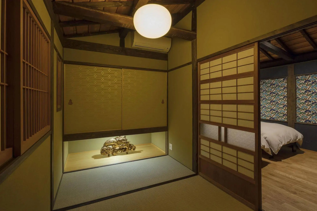 Yoshimigura
