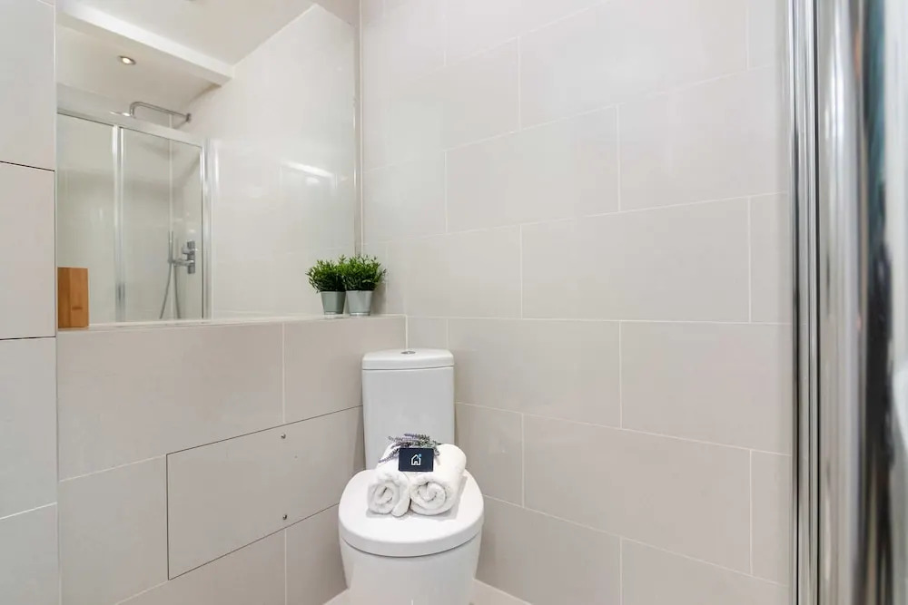 Bright and Minimalist Chelsea Nest