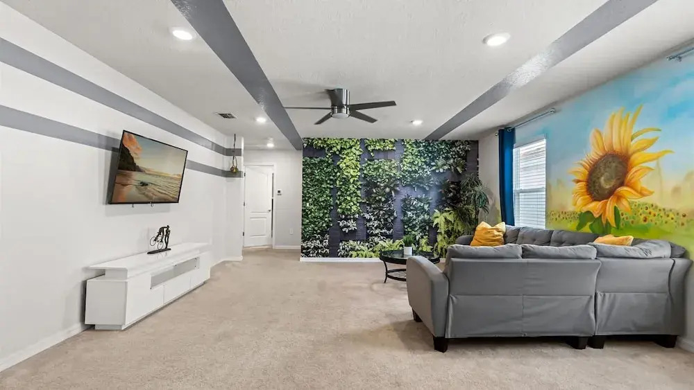 Upstay - Pool & Hot Tub Heating, Epic Games Room