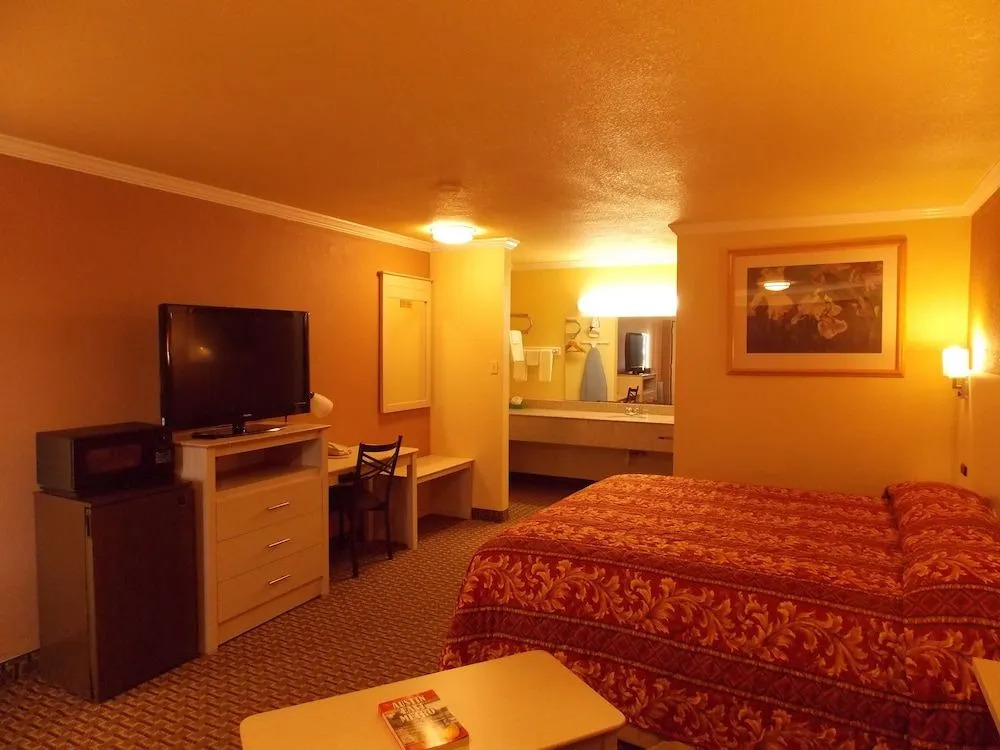 River Valley Motor Inn