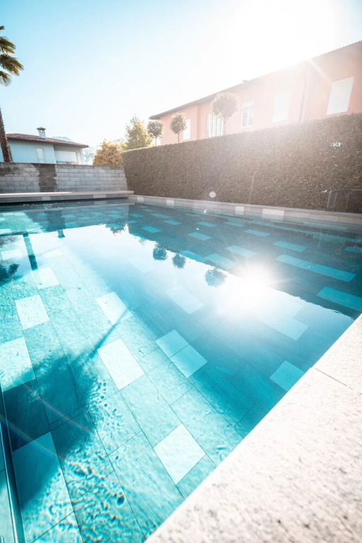 Ascona Lodge, Pool & Garden Retreat