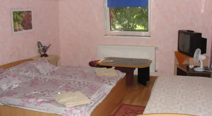 Tiszacsegei Halászcsárda és Panzió