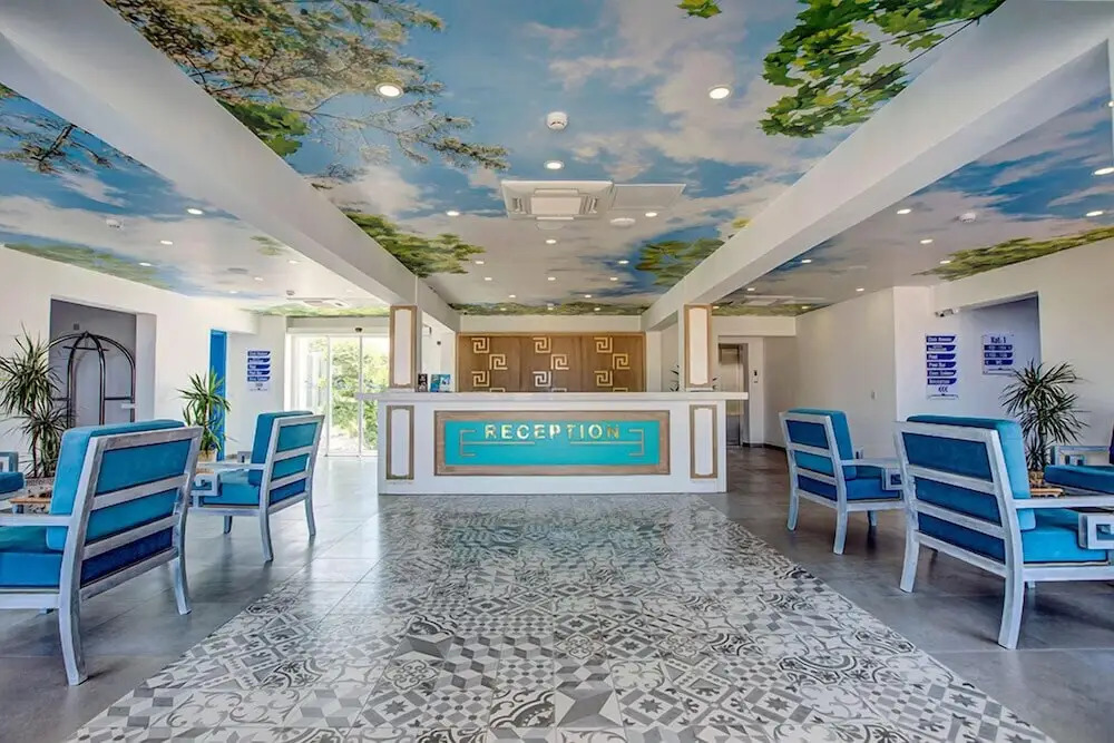 Queen Aphrodite Hotel